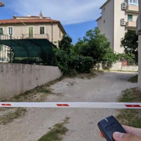 شقة Centre Split Apartment Trina