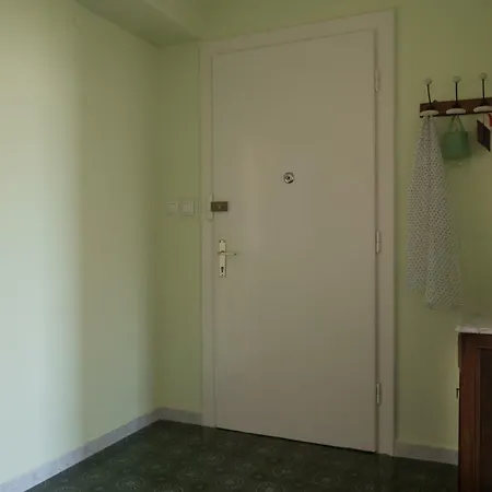 شقة Centre Split Apartment Trina