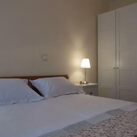 Centre Split Apartment Trina Apartment *